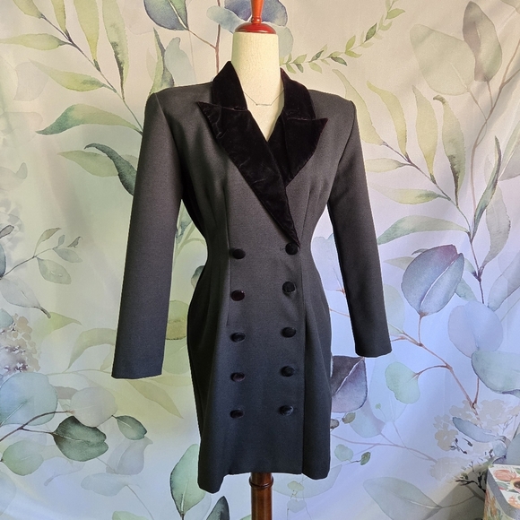 LA BELLE | Double-Breasted Velvet Coat in Black sz 5 - Picture 7 of 8